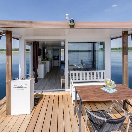 Feststehendes Hausboot Hotel Kolonie Zern Ngoại thất bức ảnh